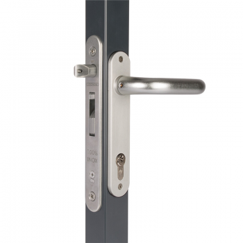 Ieliekamā slēdzene ar 20 mm atstarpi profiliem no 40 mm - FORTYLOCK. 