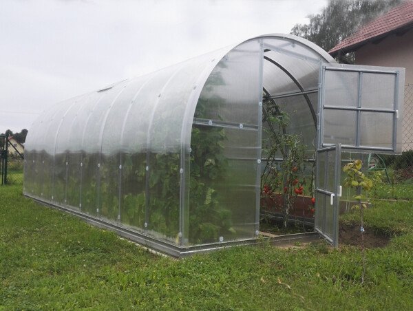 Siltumnīca KLASIKA 18 (3x6m) ar pamatiem