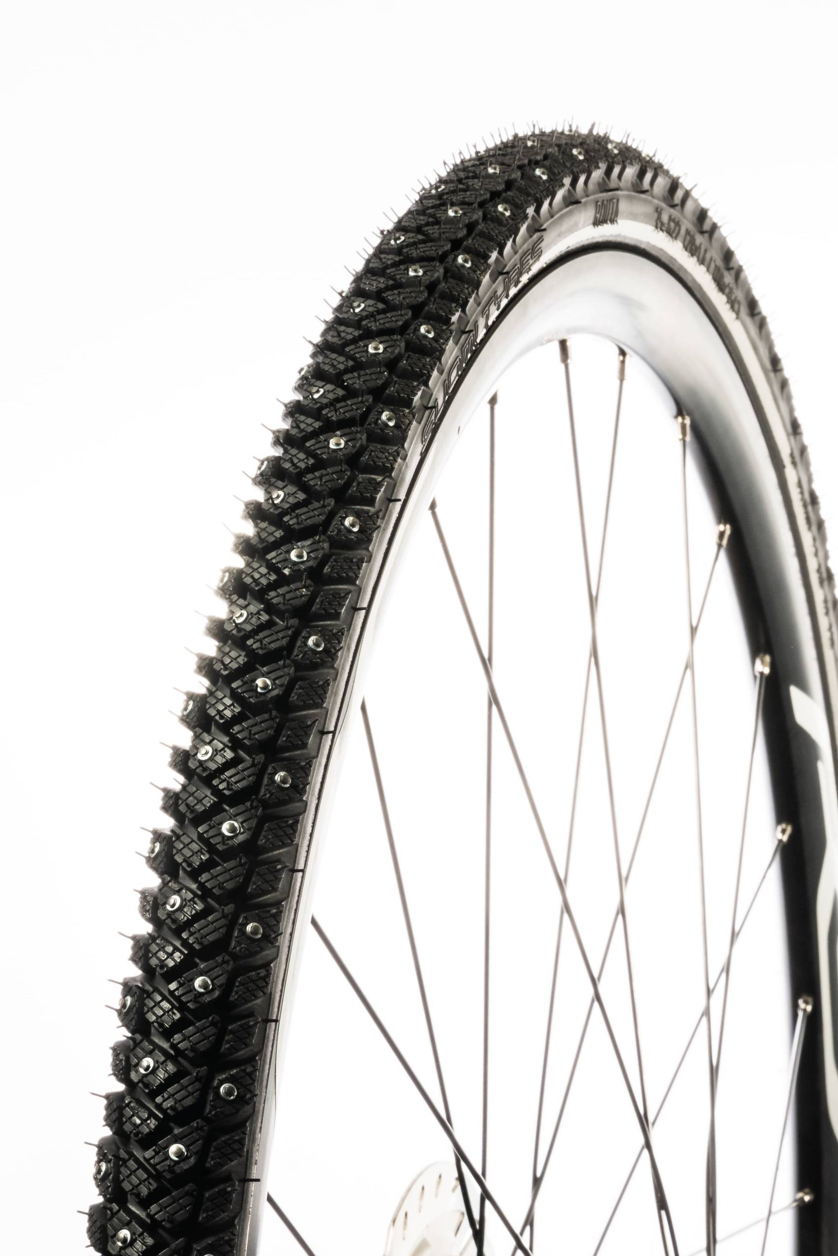 Radžotā ziemas riepa – Routa W244